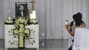 Foto: Robby Sumampow Disemayamkan di Solo