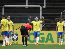 Lebih Nyaman di Liverpool atau Brasil, Firmino?