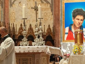 Meninggal di Usia 15 Tahun, Carlo Acutis Jadi Santo Milenial Pertama Meninggal di Usia 15 Tahun, Carlo Acutis Jadi Santo Milenial Pertama