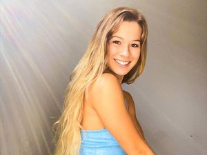 Dukung Kesetaraan Gender, Model Jadi Sensasi Karena Video Olahraga Topless