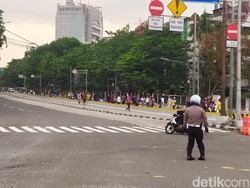 Sekelompok Pemuda Berdatangan Lewat Simpang Harmoni, Polisi Berjaga-jaga