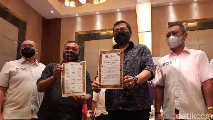 Shopee Liga 1 2020, PSSI, PT LIB extraordinary club meeting 2020 antara klub Shopee Liga 1 2020 dengan PT LIB dan PSSI, termasuk ketum PSSI Mochamad Iriawan, di Yogyakarta, Selasa (13/10/2020).