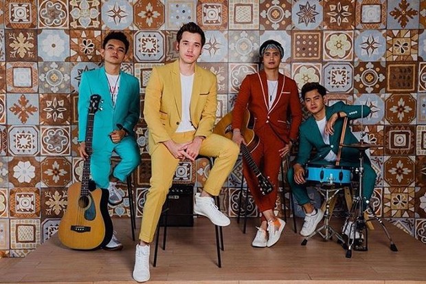 sumber penghasilan Stefan William berasal dari honor manggung The Junas Monkey