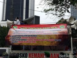 Massa Demo PA 212 dkk Tuntut Batalkan UU Cipta Kerja
