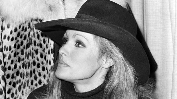 A portrait taken on February 13, 1971 shows Swiss actress Ursula Andress.  AFP PHOTO (Photo by ARCHIVE / AFP)