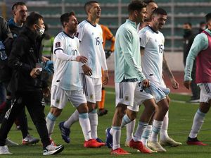 Messi Ribut dengan Kapten Bolivia Messi Ribut dengan Kapten Bolivia