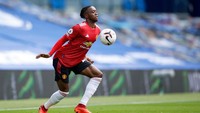 RB: Aaron Wan-Bissaka (Manchester United/Inggris), shio kerbau api. Bek kanan ini lahir 26 November 1997. (Foto: Getty Images/Pool)