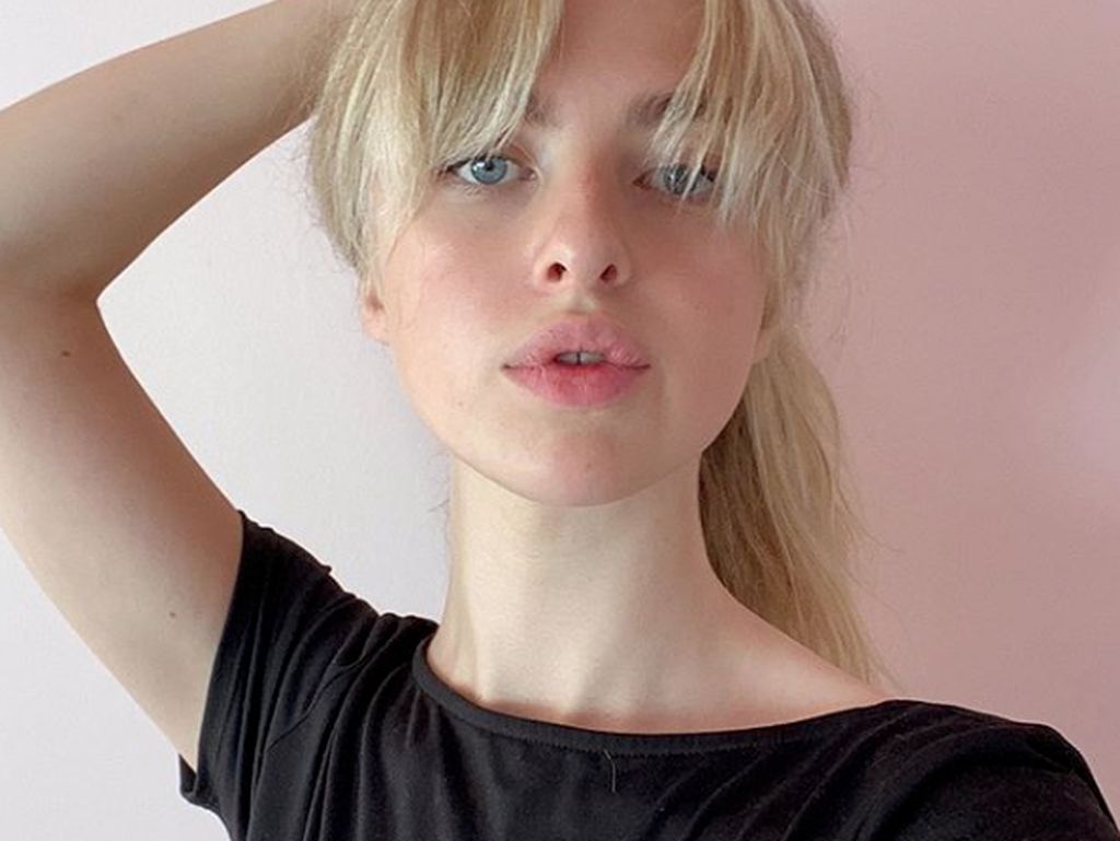 Anais Gallagher, Putri Noel Gallagher yang Jadi Model Pakaian Dalam Anais Gallagher, Putri Noel Gallagher yang Jadi Model Pakaian Dalam