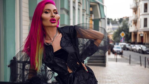 7 Penampakan Selebgram dengan Pipi Mancung, Saking Anehnya Dihujat Netizen