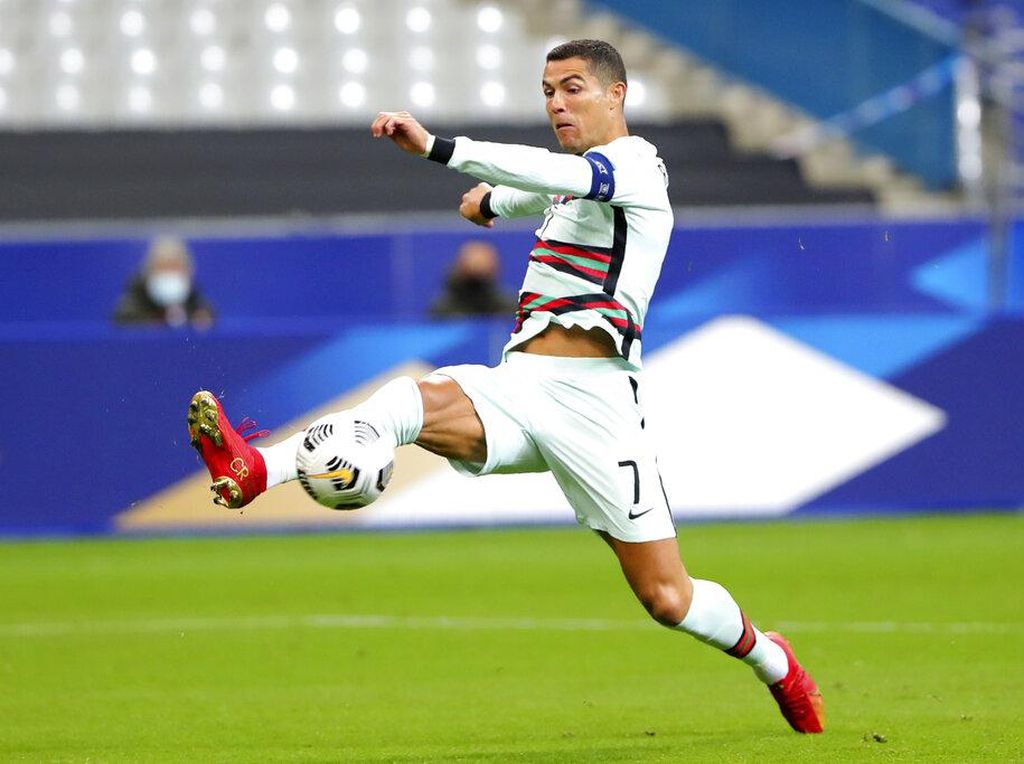 Gimana Nggak Betah? Begini Mewahnya Tempat Isolasi COVID-19 Ronaldo Gimana Nggak Betah? Begini Mewahnya Tempat Isolasi COVID-19 Ronaldo