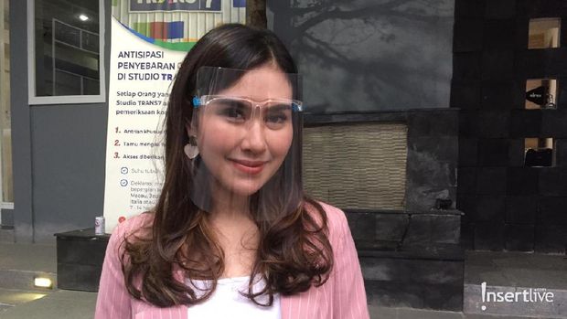 Doa dan Ucapan Manis Syahnaz di Ultah Pernikahan Raffi-Nagita