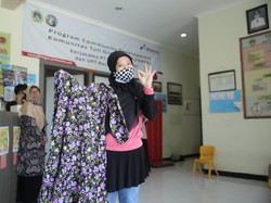 Karya Fesyen Anggota Komunitas Tuli Bikin Guru ESMOD Jakarta Bangga