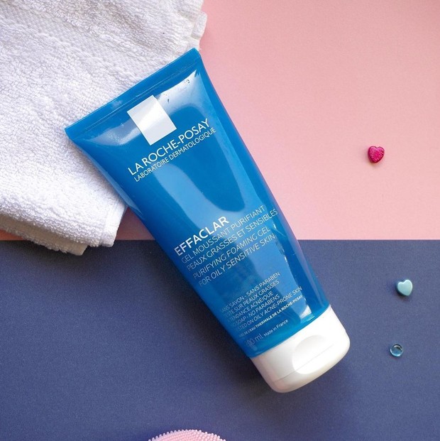 Pembersih wajah untuk kulit sensitif