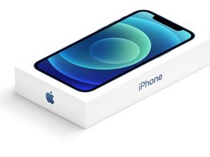 Tak Hanya iPhone 12, iPhone Sebelumnya Kini Dijual Tanpa Charger Tak Hanya iPhone 12, iPhone Sebelumnya Kini Dijual Tanpa Charger