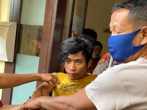 Pimpinan Bank di Makassar Dijambret Saat Bersepeda, Pria Berbadik Ditangkap