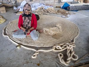 Keren! Kerajinan Serat Pohon Pisang Jadi Produk Ekspor