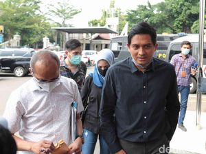 Analisis Pakar soal Mundurnya Lucky Hakim Sebagai Wabup Indramayu