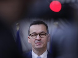 PM Polandia Dikarantina Usai Kontak dengan Pasien Corona