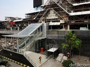 Melihat Lebih Dekat Renovasi Sarinah yang Telan Biaya Ratusan Miliar Melihat Lebih Dekat Renovasi Sarinah yang Telan Biaya Ratusan Miliar