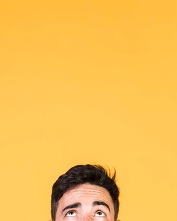 Penelitian mengatakan bahwa memikirkan kekurangan, kesalahan, dan masalah yang kamu miliki dapat meningkatkan risiko masalah kesehatan mental. Dan ketika kesehatan mental kamu menurun, kecenderungan kamu untuk merenung meningkat dan sulit untuk dihentikan.