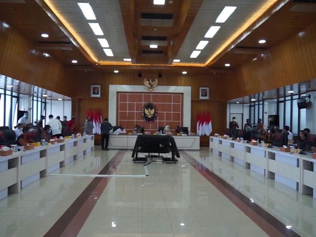 Bahas BLBI, Menteri-menteri Jokowi Kumpul di Kemenko Polhukam Bahas BLBI, Menteri-menteri Jokowi Kumpul di Kemenko Polhukam