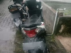 Cewek Pengendara BeAT Dijambret, Ingat Lagi Bahaya Taruh Barang di Dasbor Motor