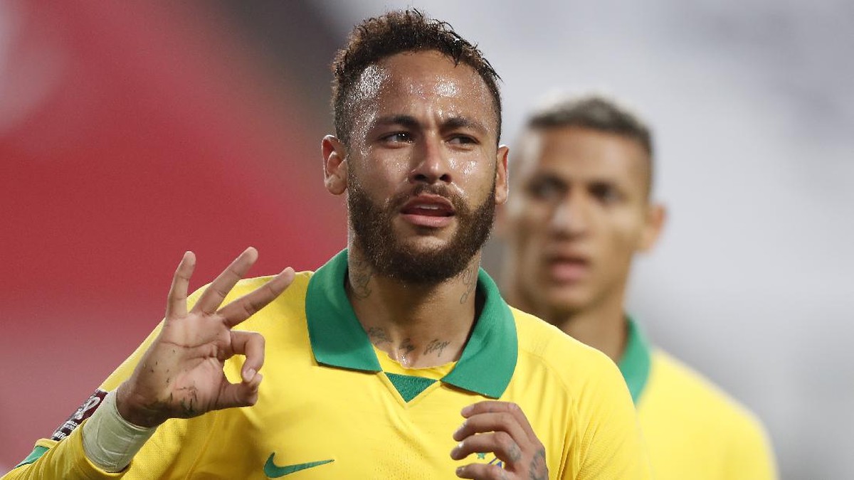 Neymar melewati rekor gol Ronaldo di timnas Brasil. (Foto: Getty Images/Pool)