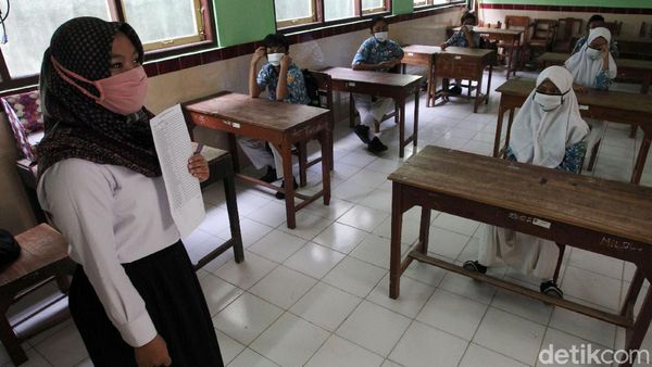 Uji Coba Sekolah Tatap Muka dengan Protokol Kesehatan Ketat