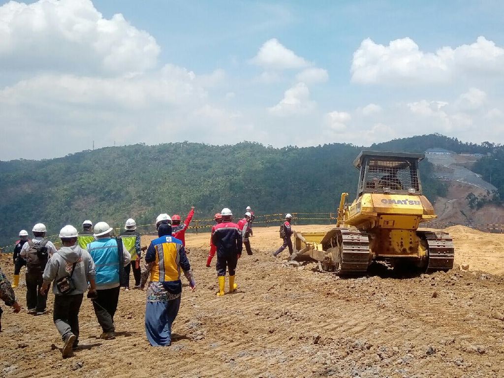 Lagi Dibangun, Ini Dia Bendungan Tertinggi di Indonesia Lagi Dibangun, Ini Dia Bendungan Tertinggi di Indonesia