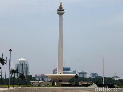 Foto Wajah Baru Taman Monas Setelah Direvitalisasi