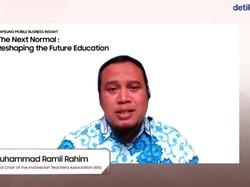 Cerita Ketum IGI Ajari Guru Adaptasi Sistem Online