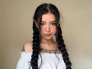 Siapa Bella Poarch, Viral Bertemu Blackpink? Ini 7 Fakta Sang Artis TikTok Siapa Bella Poarch, Viral Bertemu Blackpink? Ini 7 Fakta Sang Artis TikTok