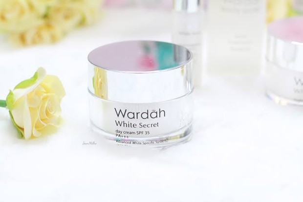Daycream wardah white secret