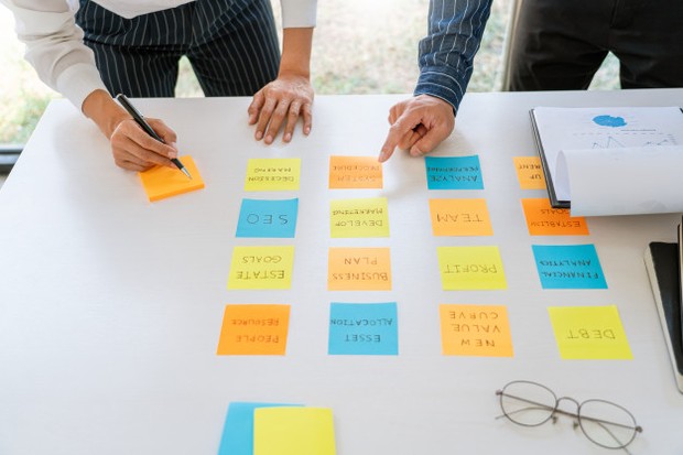 Foto : freepik.com Double Job