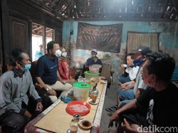 Ipong Pilih Dekati Masyarakat Saat Ngopi Bareng