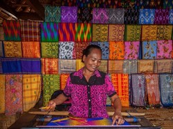 4 Kain Tradisional Ini Sudah Jadi Warisan Budaya Lho!