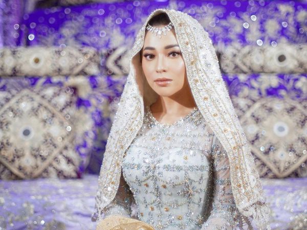 7 Foto Cantiknya Nikita Willy Saat Malam Bainai, Malam Terakhir Jadi Lajang