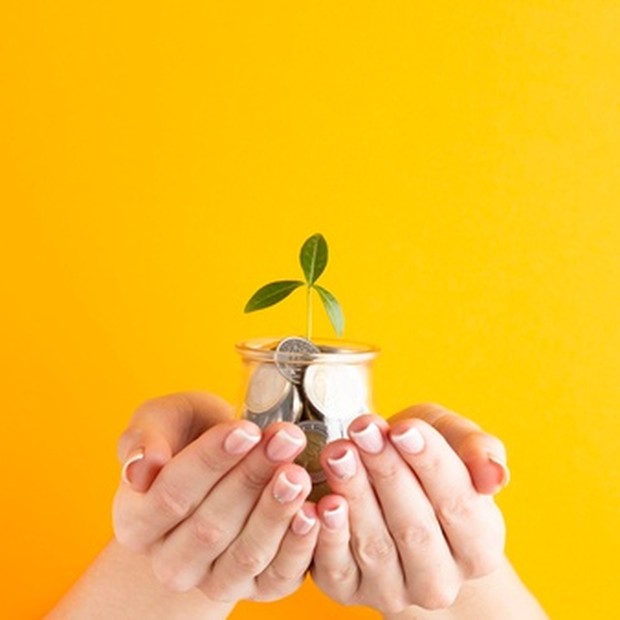 Manfaat Menabung/ Sumber: Freepik.com Membantu anak-anak menentukan tujuan menabung bisa menjadi cara yang lebih baik untuk membuat mereka termotivasi.