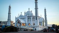 Potret Masjid Sumbar yang Ternoda Video Tiktok Wanita Joget