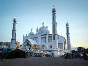 Potret Masjid Sumbar yang Ternoda Video Tiktok Wanita Joget Potret Masjid Sumbar yang Ternoda Video Tiktok Wanita Joget