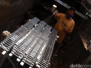 Melihat Rumah Pekerja Terdampak COVID-19 di Bandung