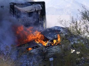 Momen Tabrakan Beruntun yang Hanguskan Mobil di Arizona