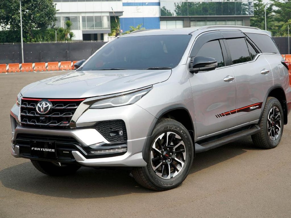 Dapat Diskon PPnBM, Toyota Fortuner Lebih Murah Rp 40 Juta Dapat Diskon PPnBM, Toyota Fortuner Lebih Murah Rp 40 Juta