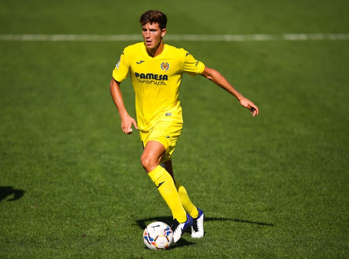 VILLAREAL, SPAIN - SEPTEMBER 19: Pau Torres of Villarreal CF runs with the ball during the La Liga Santander match between Villarreal CF and SD Eibar at Estadio de la Ceramica on September 19, 2020 in Villareal, Spain. (Photo by David Ramos/Getty Images)