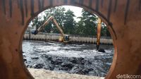 Pengerukan Lumpur Gencar Dilakukan Sambut Musim Penghujan