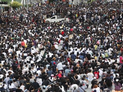 Potret Lautan Manusia di Tengah Aksi Unjuk Rasa Thailand