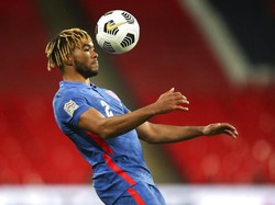 Ternyata Bukan Cuma Harry Maguire yang Kena Kartu Merah