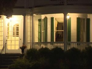 Rumah Gubernur Massachusetts Dibobol Seorang Pria