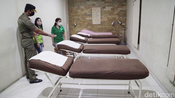 Satpol PP Sidak Penerapan Protokol Kesehatan di Tempat Usaha