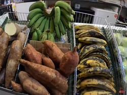 Wah! Pasar di Inggris Ini Jual Singkong hingga Pisang Tanduk